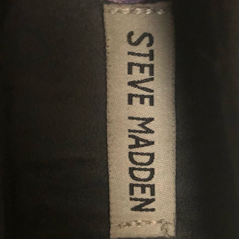 Steve Madden slip ons - Picture 7 of 8